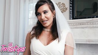TWISTYS - Watch Runaway Bride Ella Reese And Katrina Colt Scissor On The Dining Room Table