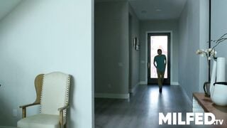 Hot MILF Seduces Her Young Neighbor to Fuck