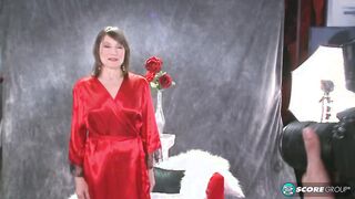 GILF Donna Davidson Goes All The Way
