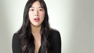Elle Lee's solo interview: How women orgasm with clit rubbing, fingering, and masturbation