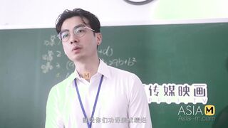 Big tits Chinese student gets her mouth and pussy stuffed with teacher's dick