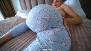 Stepmom with a tight ass watches porn & gets a cream pie in her pussy