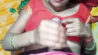 Indian mommy's first time in the village: Bhabhi Ghar Ke andar bula kar chod diya