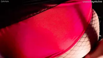 Daynia & DirtyRon1975 get down & dirty in public & walk a cumshot with a twist