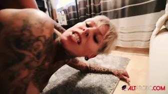 Sascha Ink's tattooed MILF pussy takes on a massive hard-on in POV