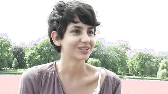 Watch this natural-titted amateur babe finger herself on a boat, then masturbate in public!
