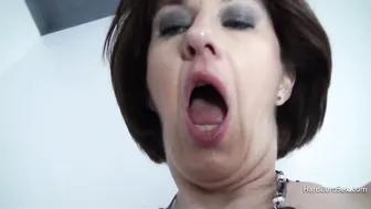 Skinny mature slut takes it in the ass like a pro in stockings and high heels