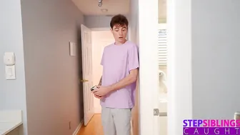 Valerica Steele's Stepbro role-plays new Stedad Fucks & squirts hard - S28:E9