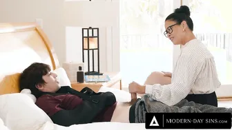 Dana Vespoli & Ricky Spanish teach their patient how to ride like a pro in modern-day sins